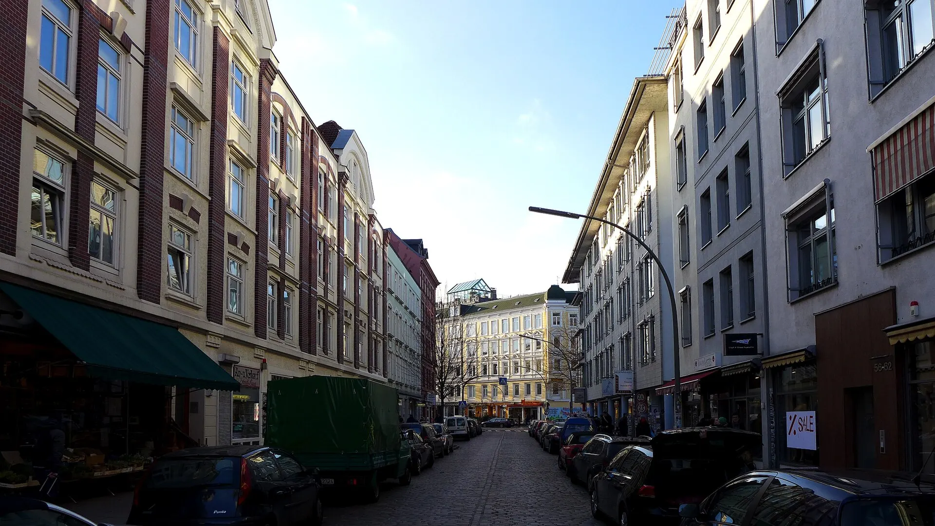 Ottenser Hauptstraße in Blickrichtung Große Brunnenstraße. Aufnahme Januar 2015.